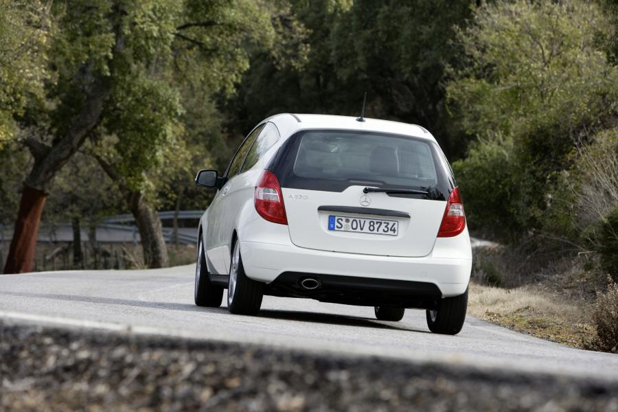  Mercedes-Benz A-Class 3-Door 2009 года  (фото 25 из 28)
